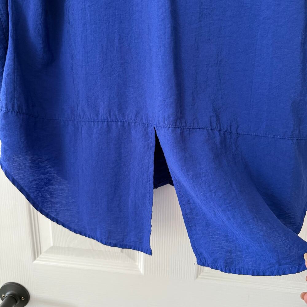 Chico's Women's Blue Button Down Roll Tab Sleeve V-Neck Top Size 2 - Picture 10 of 14